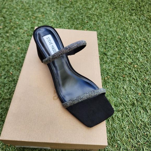 Women heels - Picture 2 of 4